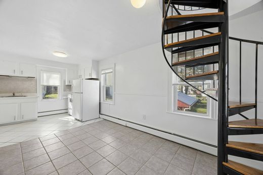 Luxury home in Lexington, Middlesex County