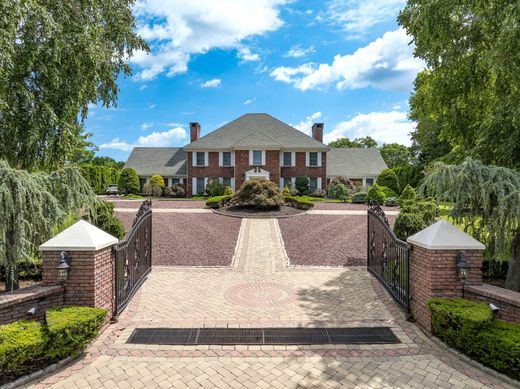 Detached House in Scarsdale, Westchester County