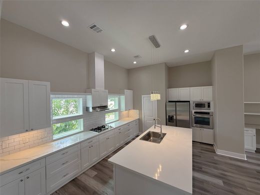 Detached House in Houston, Harris County