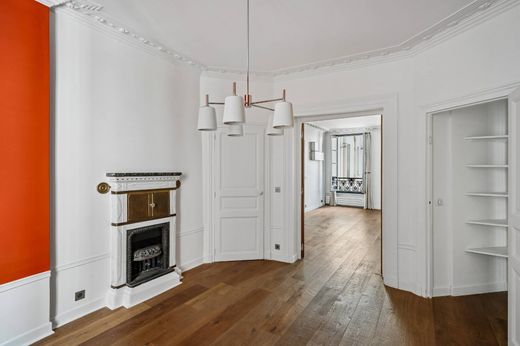 Apartment in Montorgueil, Sentier, Vivienne-Gaillon, Paris