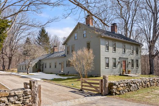Detached House in Woodbury, Litchfield County