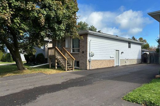 Detached House in Collingwood, Ontario