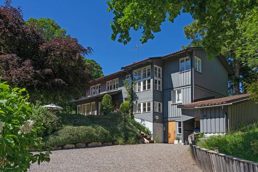 Villa in Saltsjöbaden, Nacka Kommun