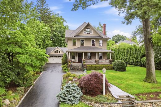 Detached House in Ridgewood, Bergen County