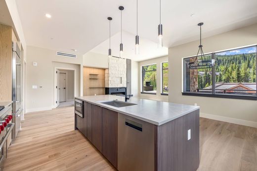 아파트 / Keystone, Summit County