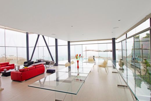 Luxury home in Pucusana, Lima