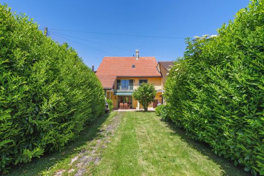 Vrijstaand huis in Onnens, Jura-Nord vaudois District