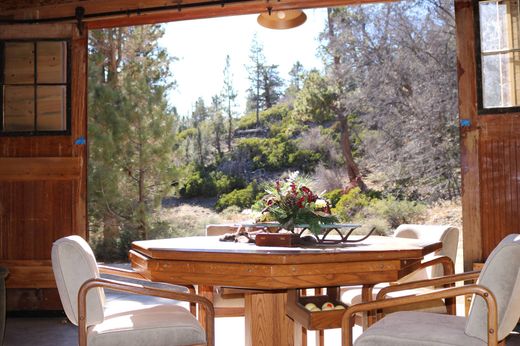 Detached House in Fawnskin, San Bernardino County