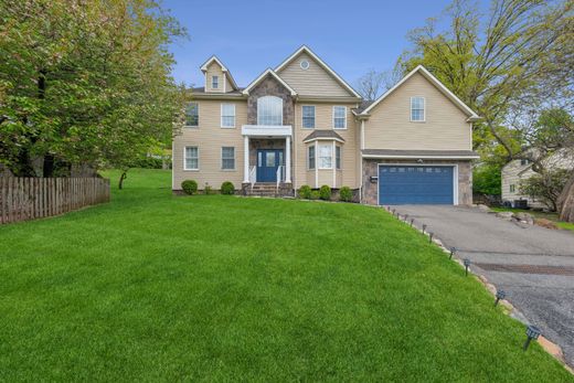 Luxury home in West Orange, Essex County