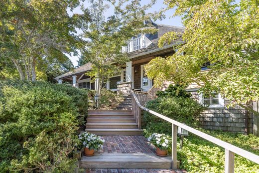Detached House in East Hampton, Suffolk County