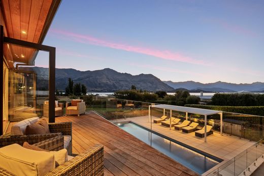 Detached House in Wanaka, Queenstown-Lakes District