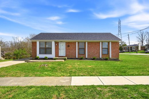 Detached House in Louisville, Jefferson County