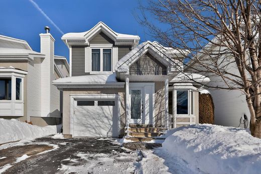 Casa Unifamiliare a Sainte-Rose, Laval Region