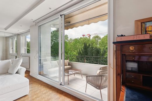 Apartment in Neuilly-sur-Seine, Hauts-de-Seine
