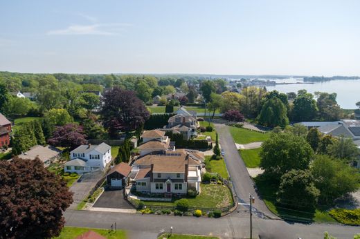 Detached House in Branford, New Haven County