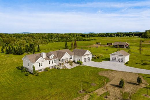 Casa Unifamiliare a Lac-Brome, Montérégie