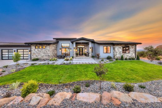 Luxury home in Moab, Grand County