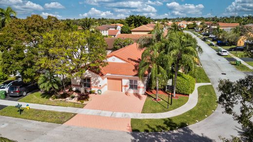 منزل ﻓﻲ Pembroke Pines, Broward County