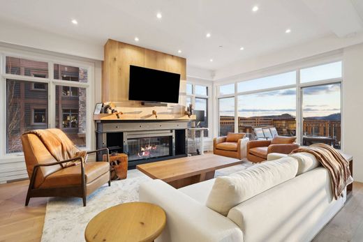 Apartment / Etagenwohnung in Mont-Tremblant, Laurentides