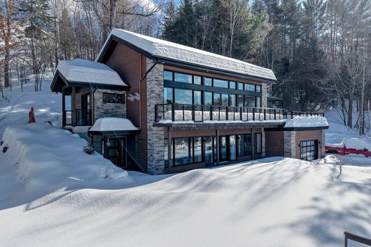 Detached House in Piedmont, Laurentides