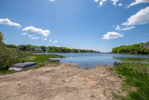 Detached House in East Falmouth, Barnstable County