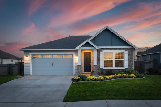 Detached House in West Richland, Benton County