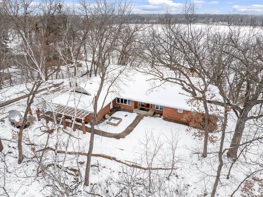 Detached House in North Oaks, Ramsey County