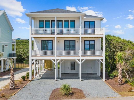 Detached House in Topsail Beach, Pender County