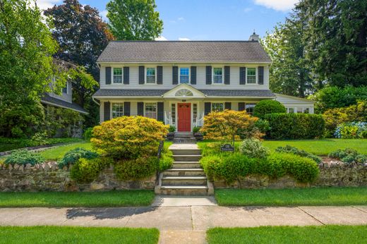 Detached House in Pelham, Westchester County