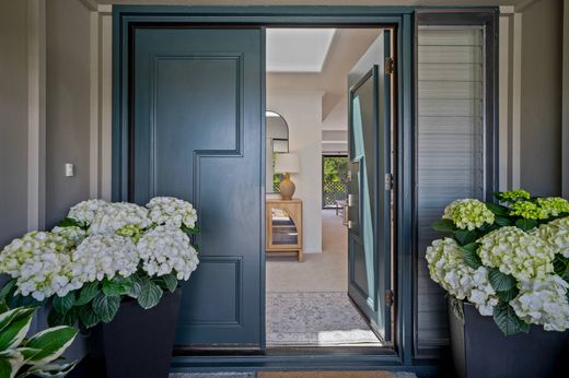 Apartment / Etagenwohnung in Carmel Valley, Monterey County