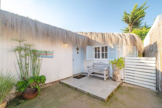 Vrijstaand huis in Zapallar, Petorca Province