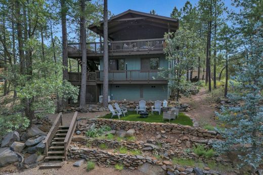 Munds Park, Coconino Countyの一戸建て住宅