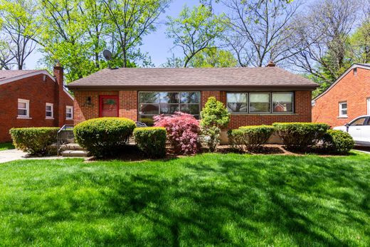 Detached House in Oak Park, Oakland County