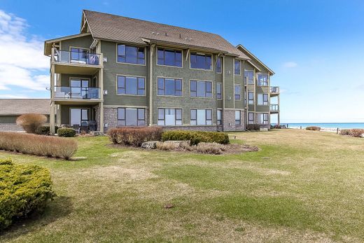 Apartment in Collingwood, Ontario