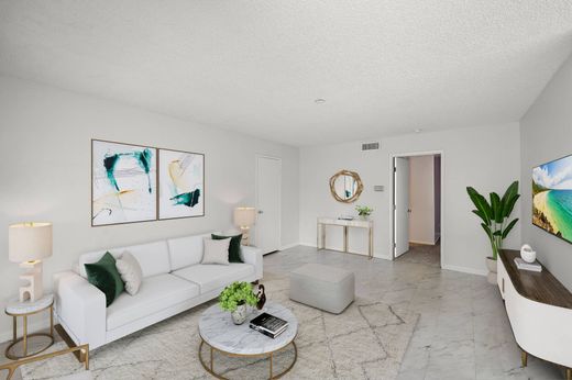 Appartamento a Lake Forest, Contea di Orange