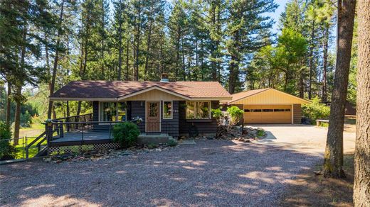 Vrijstaand huis in Columbia Falls, Flathead County