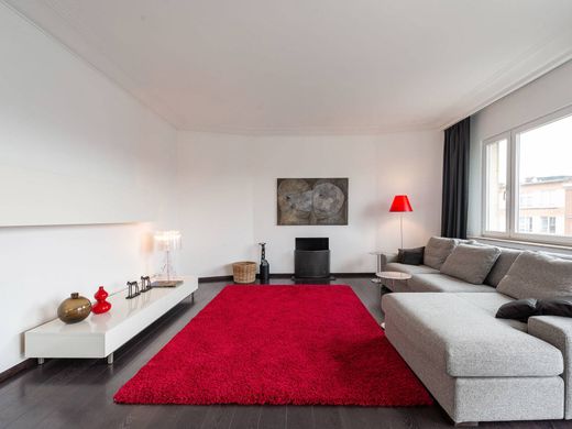 Apartment / Etagenwohnung in Ixelles/Elsene, Region Brüssel-Hauptstadt