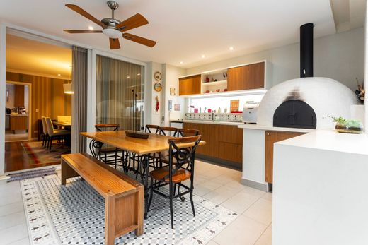 Luxus-Haus in São Paulo