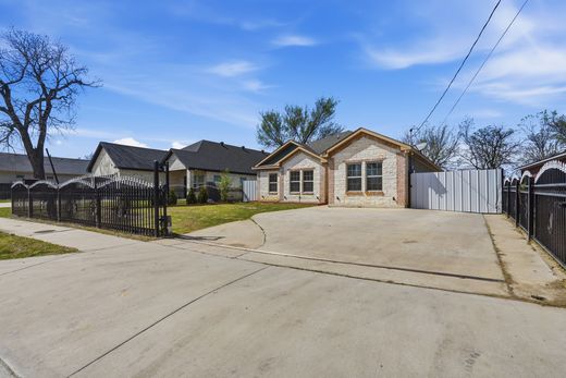 Detached House in Dallas, Dallas County