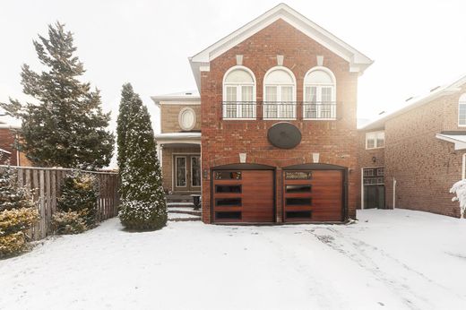 Detached House in Mississauga, Ontario