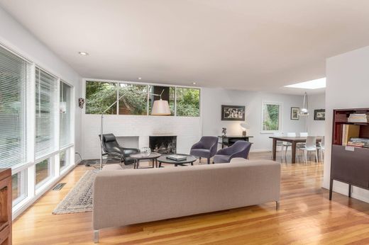 Частный Дом, Chevy Chase, Washington County