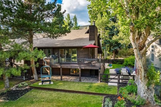Duplex in Eagle-Vail, Eagle County