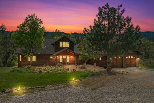 Luxury home in Ashland, Jackson County