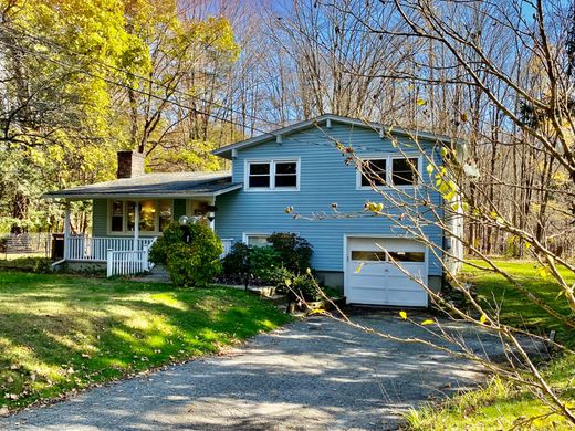 Detached House in Sharon, Litchfield County