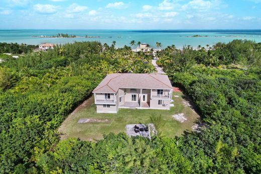 Luxury home in Marsh Harbour, Central Abaco District