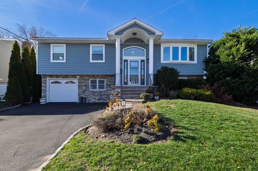 بيت مستقل ﻓﻲ Merrick, Nassau County