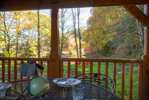 Μονοκατοικία σε Newland, Avery County