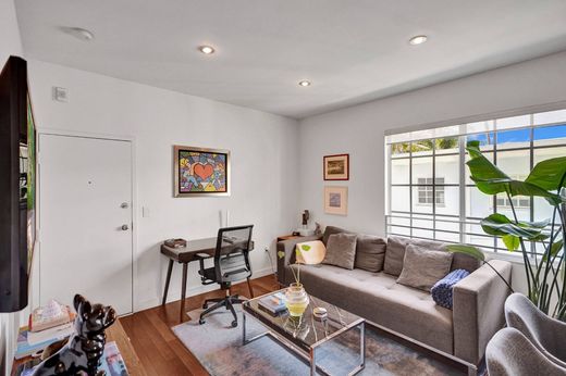 Apartment / Etagenwohnung in Miami Beach, Miami-Dade County