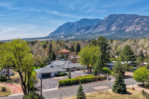 Luxury home in Colorado Springs, El Paso County