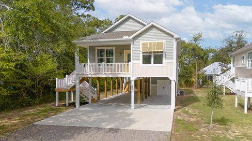 Vrijstaand huis in Oak Island, Brunswick County